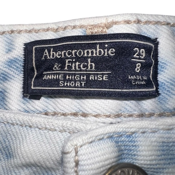 EUC Abercrombie & Fitch Light Wash Distressed Annie High Rise Jean Shorts 29 / 8 - Picture 3 of 8